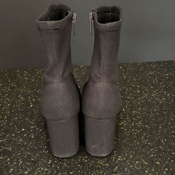 Marc Fisher  - Picture 3 of 8